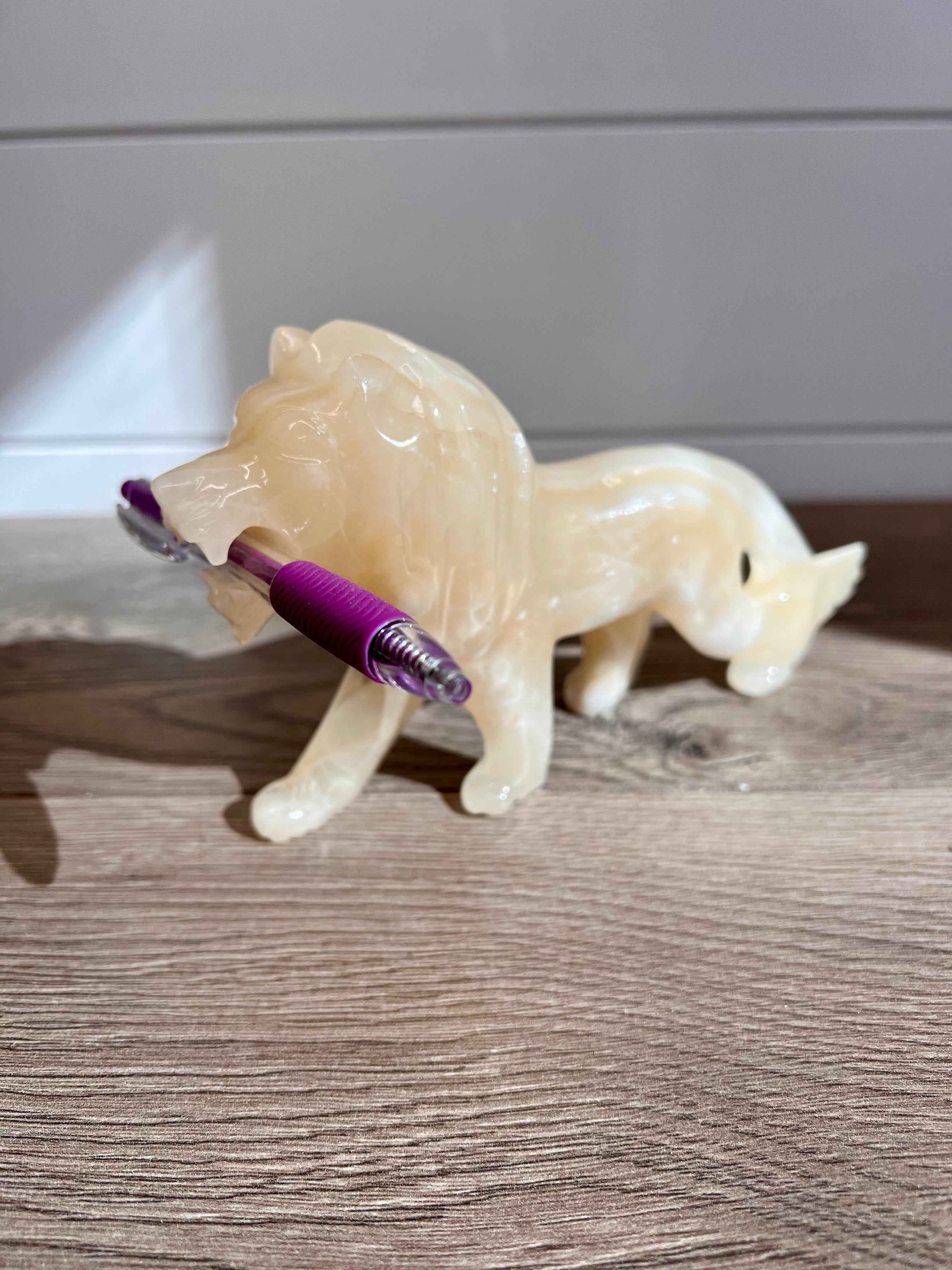 Mexican Onyx Carved Lion - 89