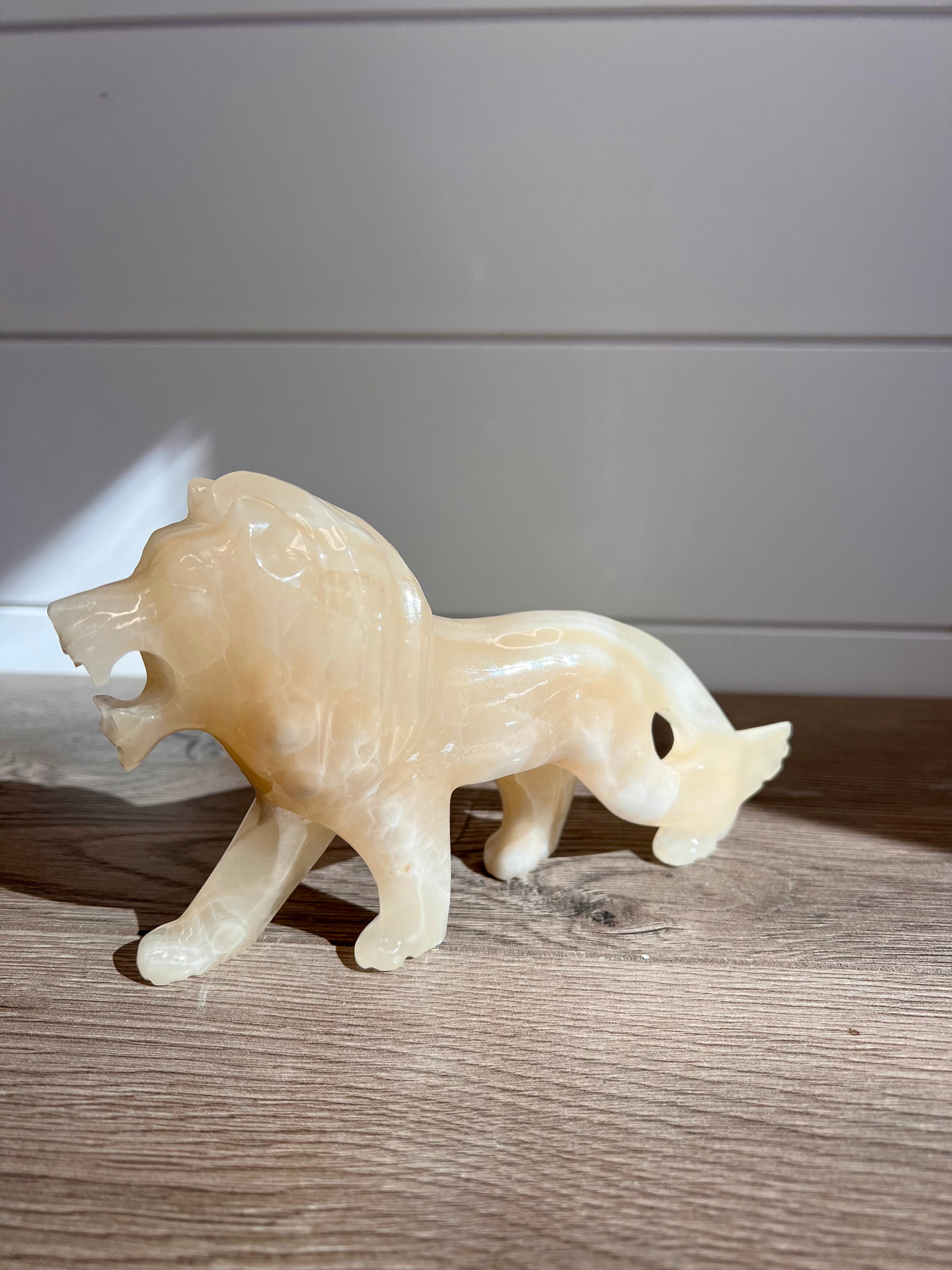 Mexican Onyx Carved Lion - 89